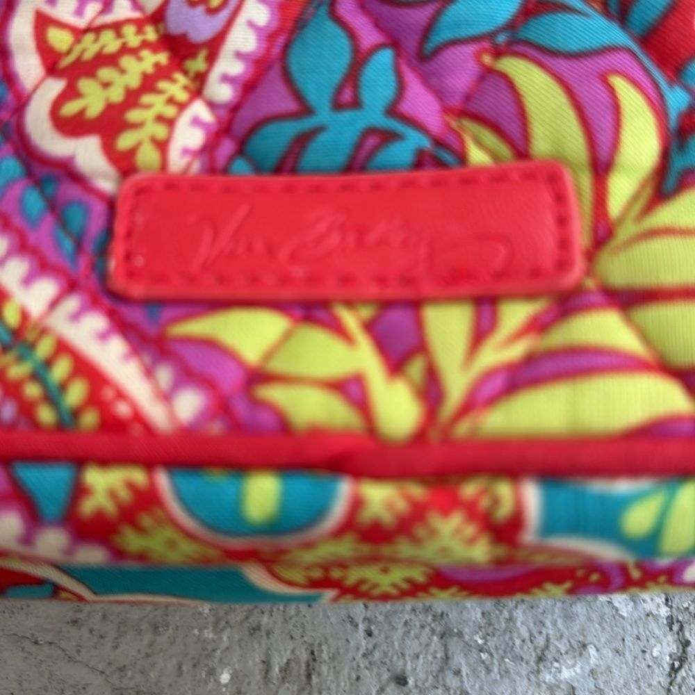 Vera Bradley travel toiletry kit - Picture 2 of 11